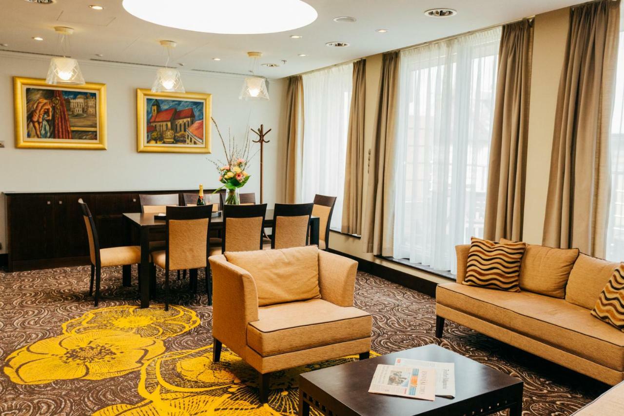 Radisson Blu Carlton Hotel, บราติสลาวา ภายนอก รูปภาพ